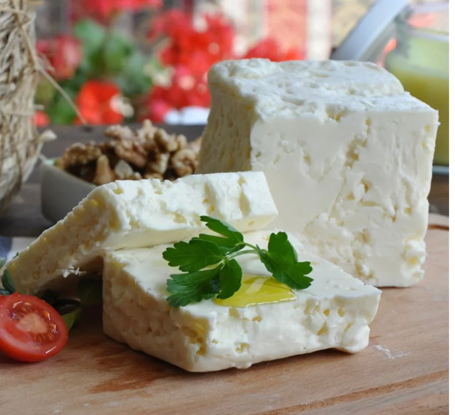 Ezine İnek Peyniri - 350gr (9 Ay Olgunlaştırılmış)